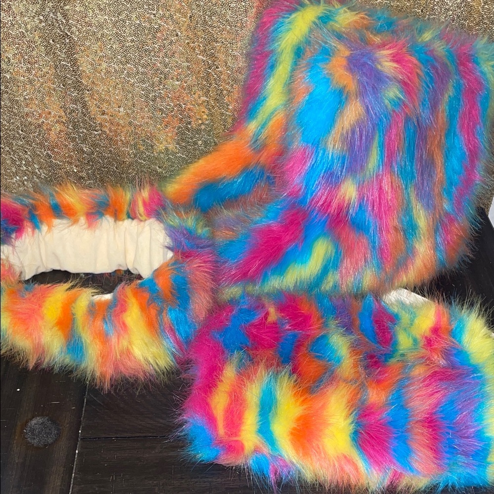 Colorful Furry Women’s Accessories Set